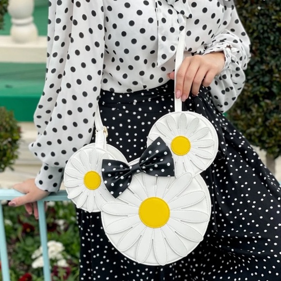 Loungefly Disney Daisy Minnie Mouse crossbody Bag - Picture 7 of 9